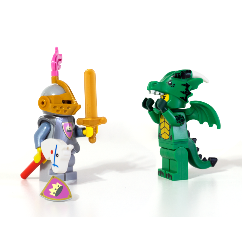Knight of the Yellow Castle & Green Dragon Costume Minifigure Set