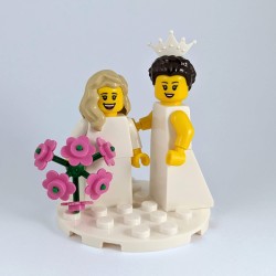 Bride Minifigure Set with Pink Bouquet
