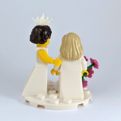 Bride Minifigure Set with Pink Bouquet