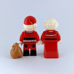 Lego Santa & Mrs Claus Minifigure Set