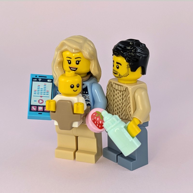 Lego Happy Family - Mum, Dad and Baby - Minifigures and Accessories