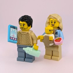 Lego Happy Family - Mum, Dad and Baby - Minifigures and Accessories