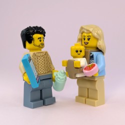 Lego Happy Family - Mum, Dad and Baby - Minifigures and Accessories